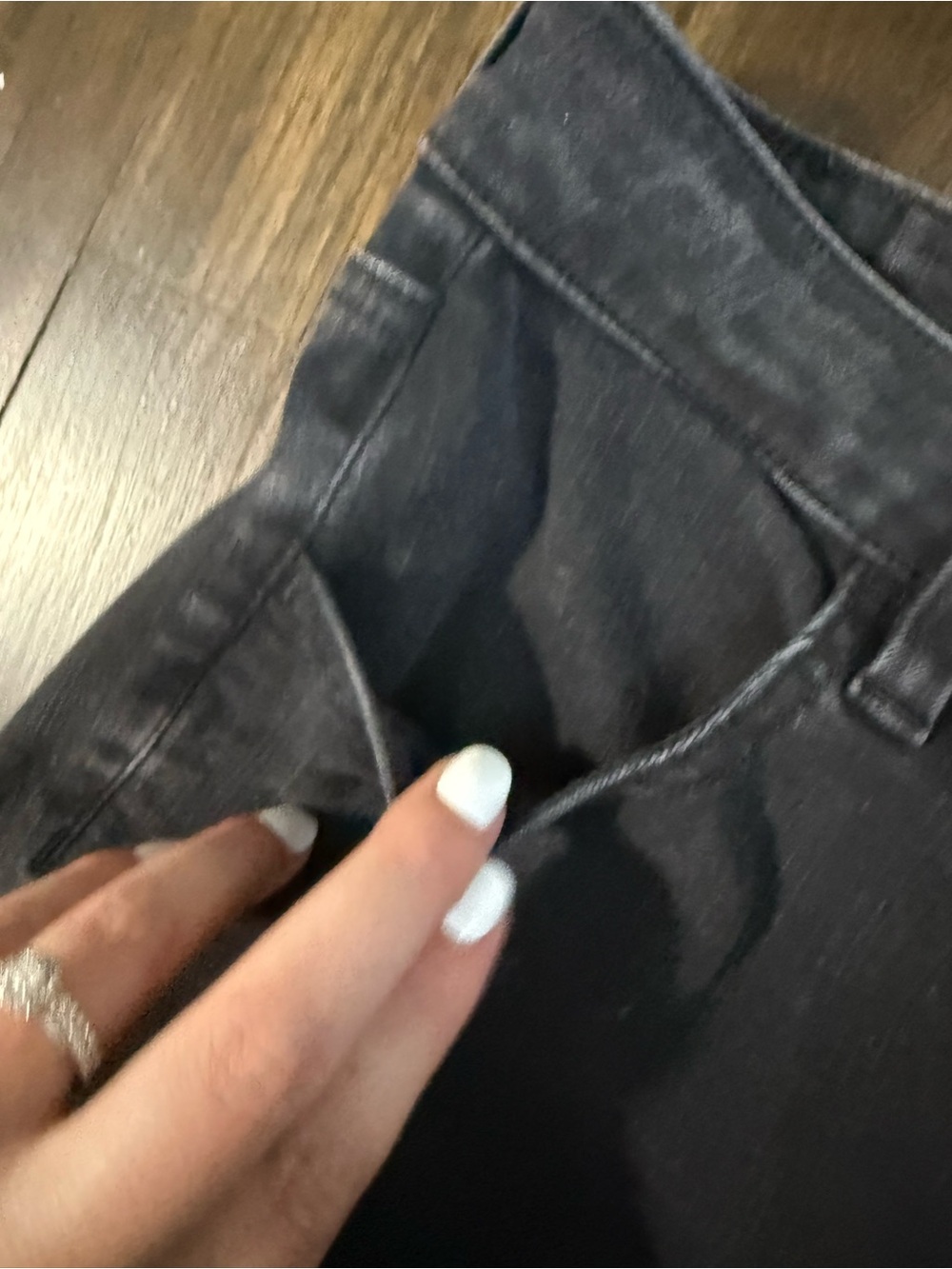 Dark Wash Women's Skinny Jeans - Black American Eagle Jeggings - Picture 5 of 8